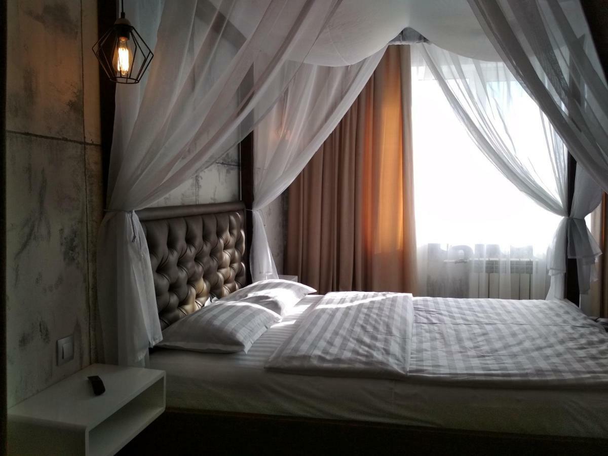 Loft - Interior Design Apartments Uralsk Eksteriør billede